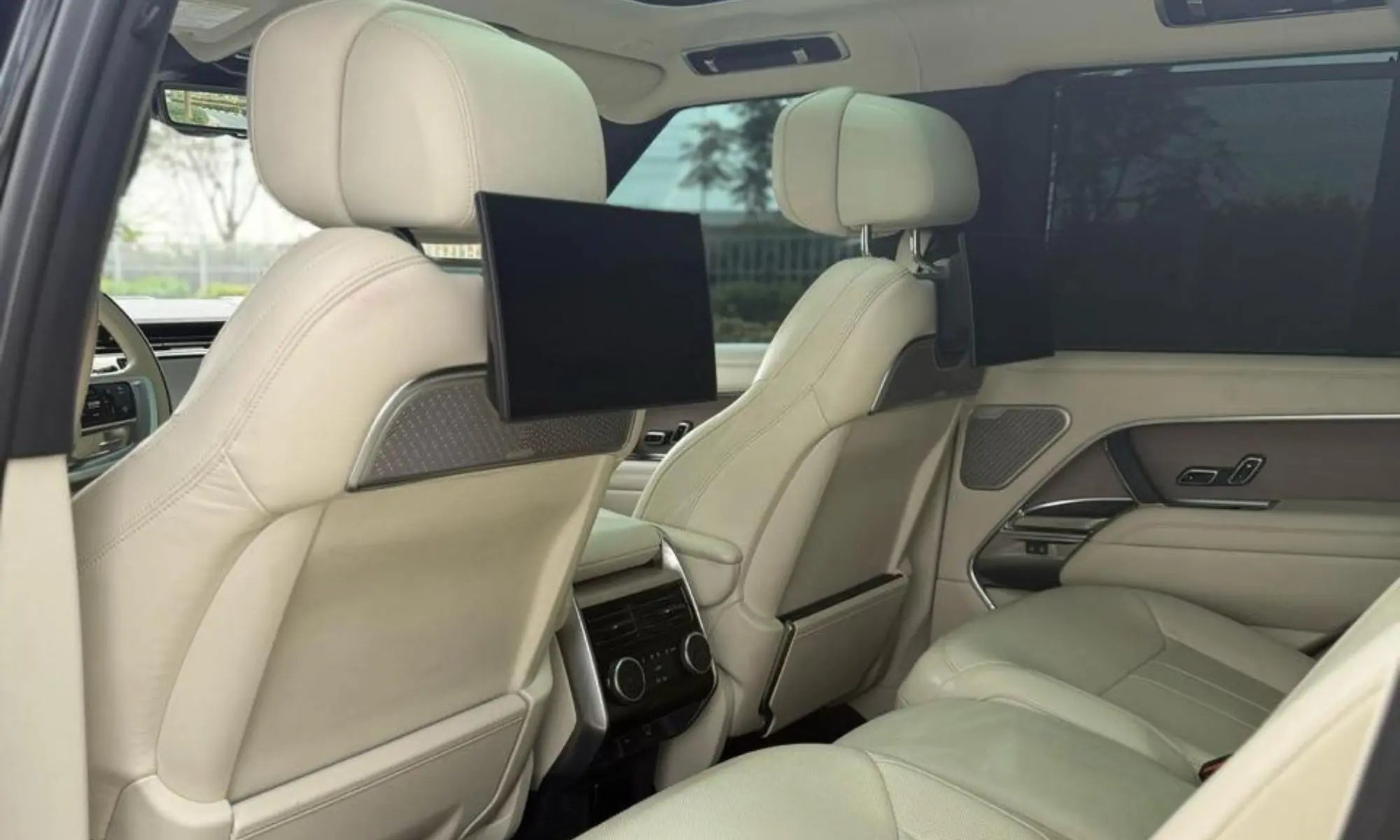 Rent Range Rover Vogue 2023 Black or similar DRD Car Rental LLC
