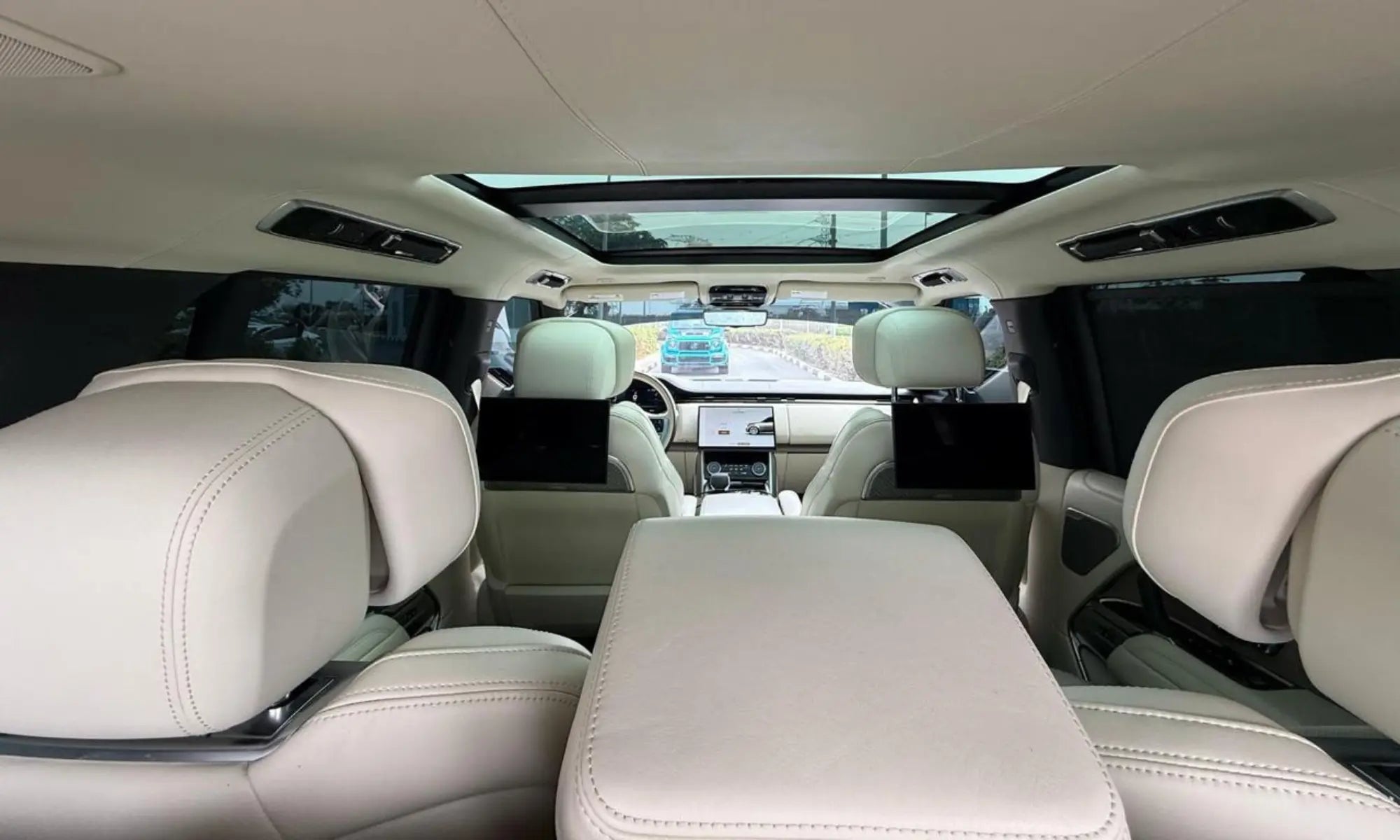 Rent Range Rover Vogue 2023 Black or similar DRD Car Rental LLC