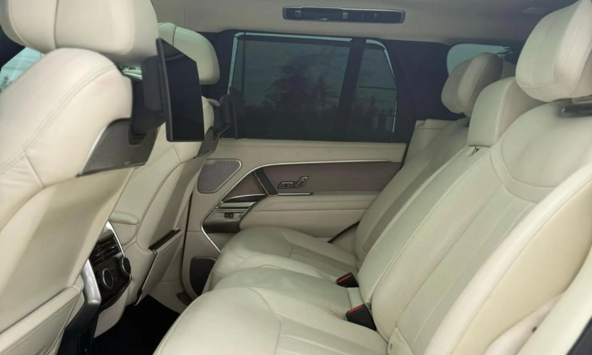 Rent Range Rover Vogue 2023 Black or similar DRD Car Rental LLC